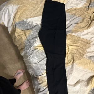 Size large old navy maternity leggings
